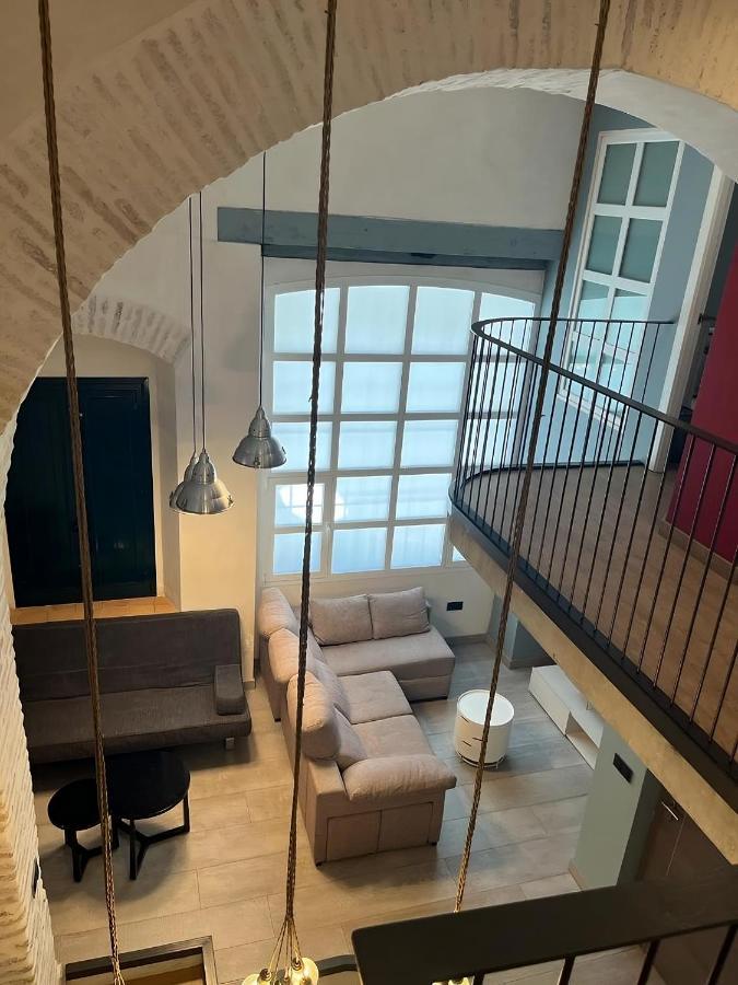 Apartamentos Living Sevilla Centro Maestranza Bagian luar foto